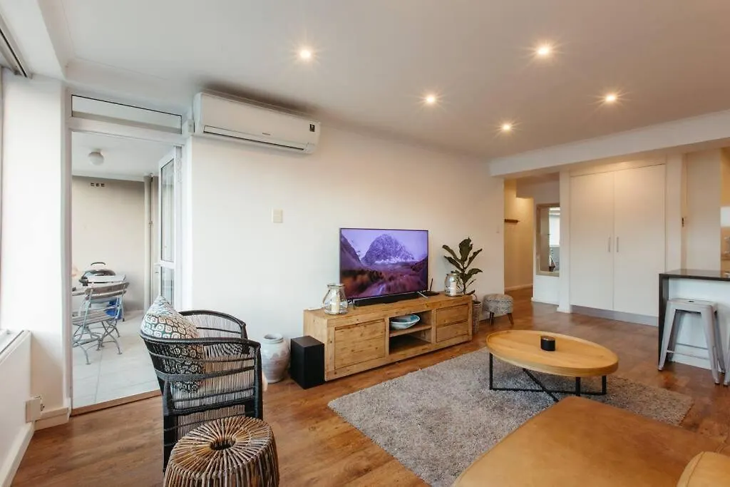 Elegant Apartment With Parking Κέιπ Τάουν