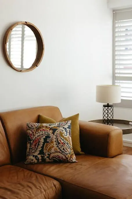 Elegant Apartment With Parking Cape Town